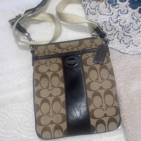 Coach purse - Picture 1 of 3